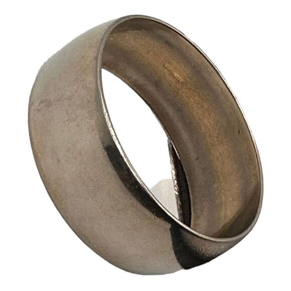 Silver bangle bracelet  approx 1 inch wide and 2.5 inches in diameter - Picture 4 of 8